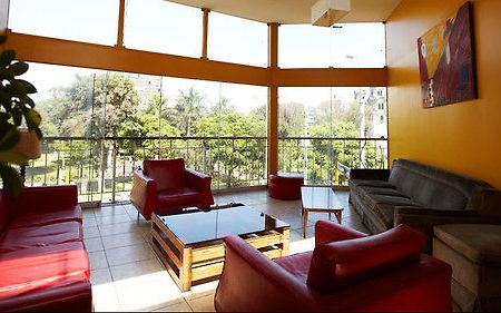 Flying Dog Hostel Lima Exteriör bild