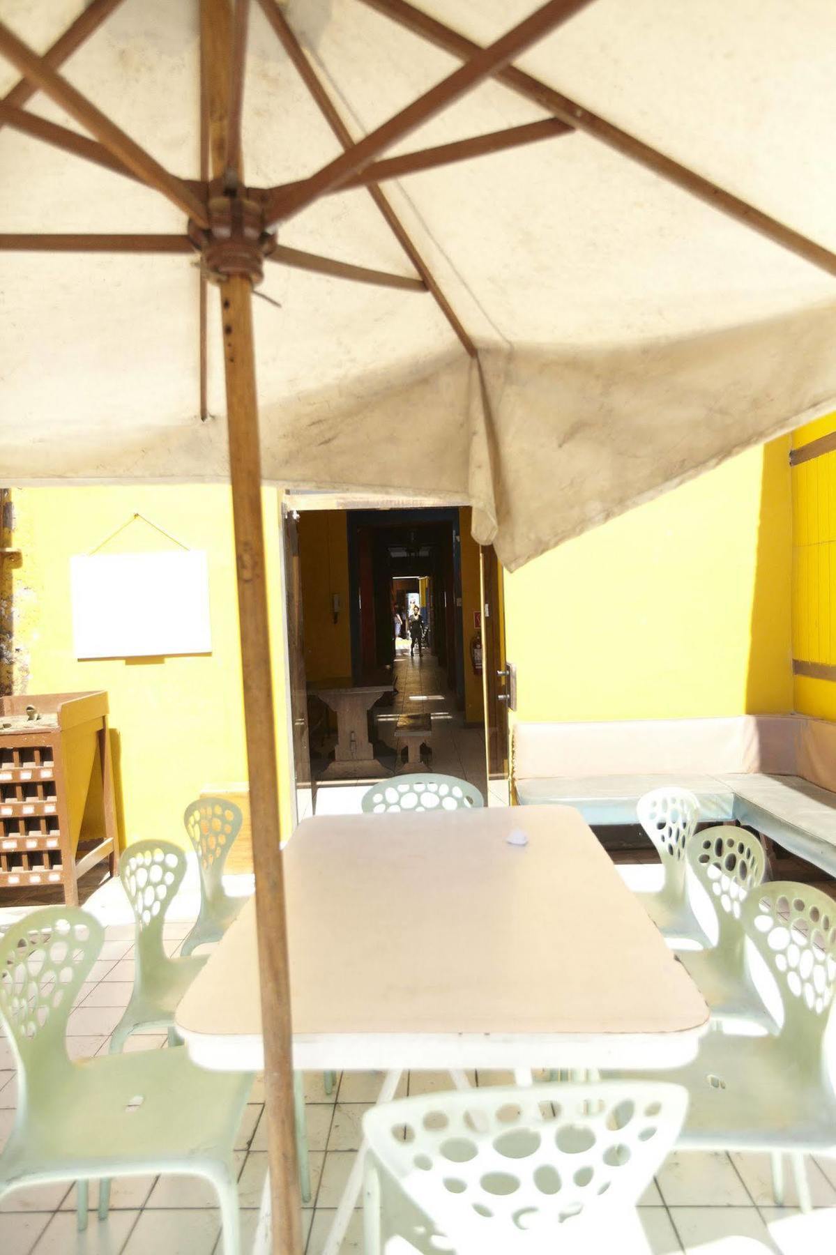 Flying Dog Hostel Lima Exteriör bild